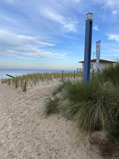 Strandaufgang durch die Dünen in Zempin